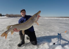 How to Set Up an Ice Fishing Tip Up