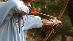 What Is the Difference Between a Longbow and a Recurve Bow?
